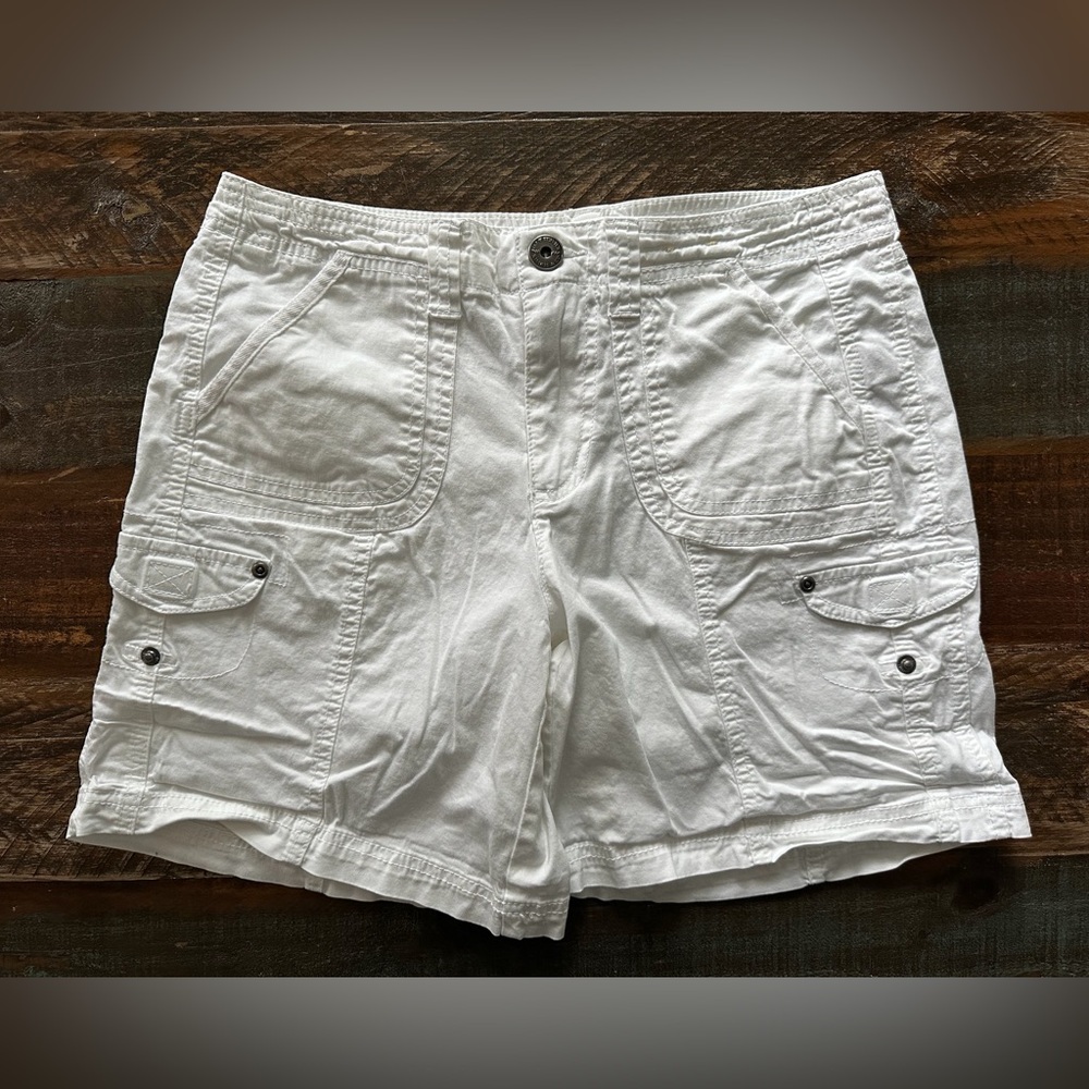 Khakis and Co. Women’s 4 White Roll Tab Cargo Shorts | SKU 0553